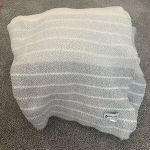 Members Mark Cozy Knit Throw blanket